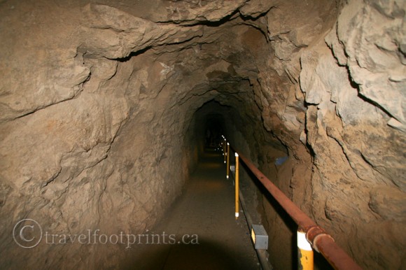 tunnel-diamond-head-trail-hand-rail-oahu