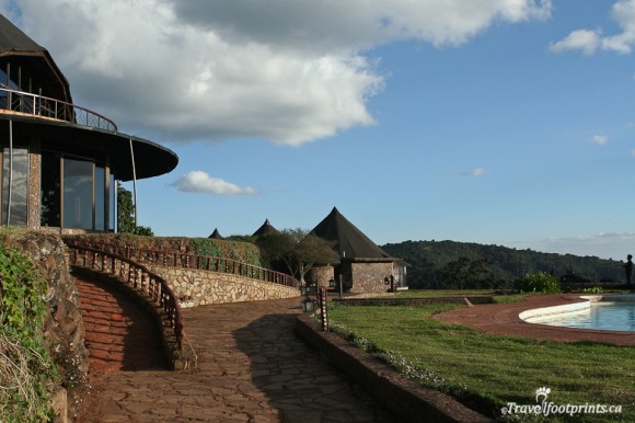 main-building-ngorongoro-sopa-lodge-pool-accommodation-tanzania-africa-safari